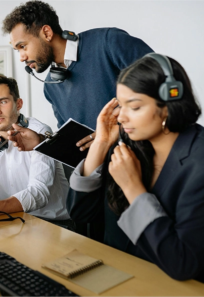 Profesionales usando la plataforma TFM